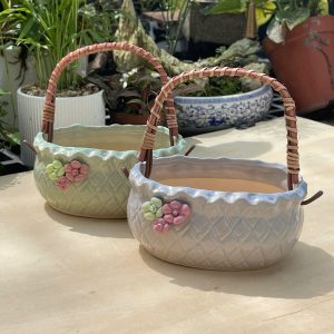 Chậu sứ có quai hoa nổi họa tiết đan chéo trồng xương rồng - sen đá.....